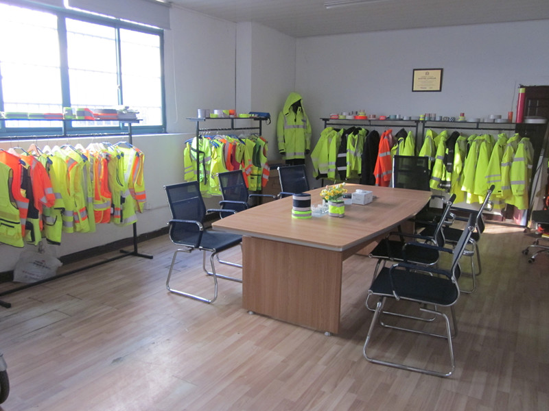 Jinhua Hooly Safety Imp. & Exp. Co., Ltd.