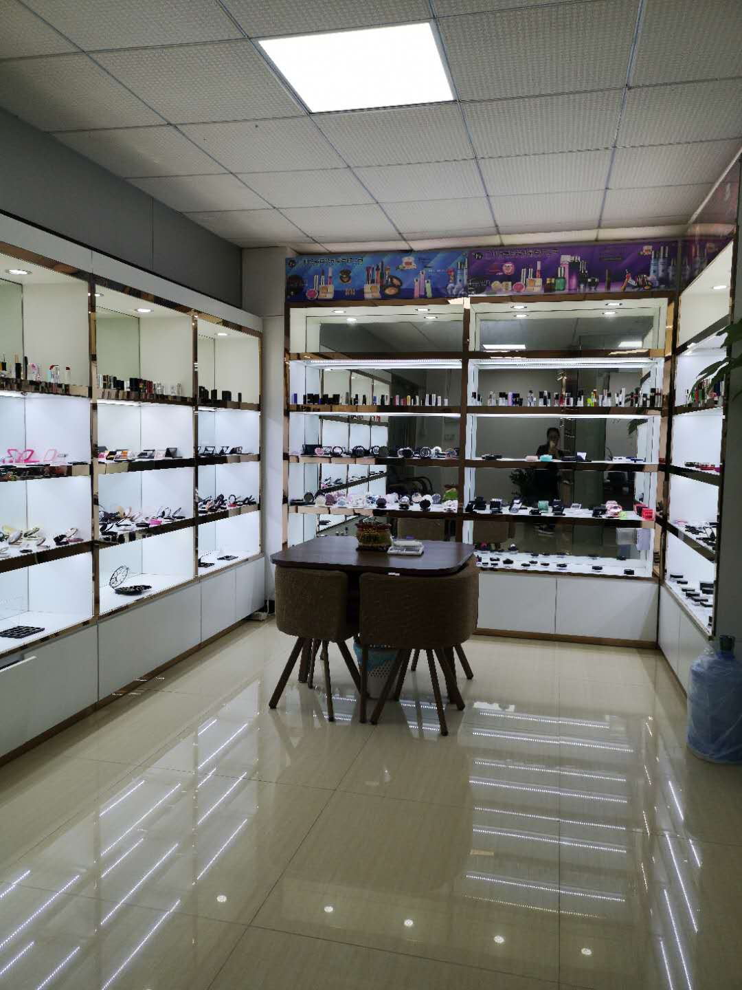 Guangzhou YuMei Packaging Products Co., Ltd.